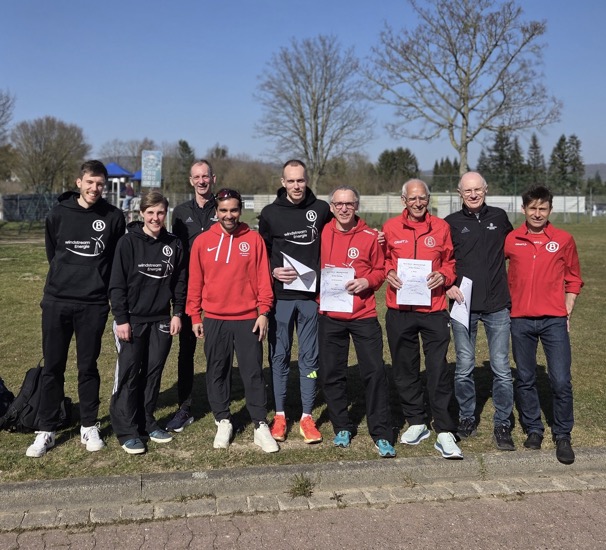 Die 9 Athleten Springe